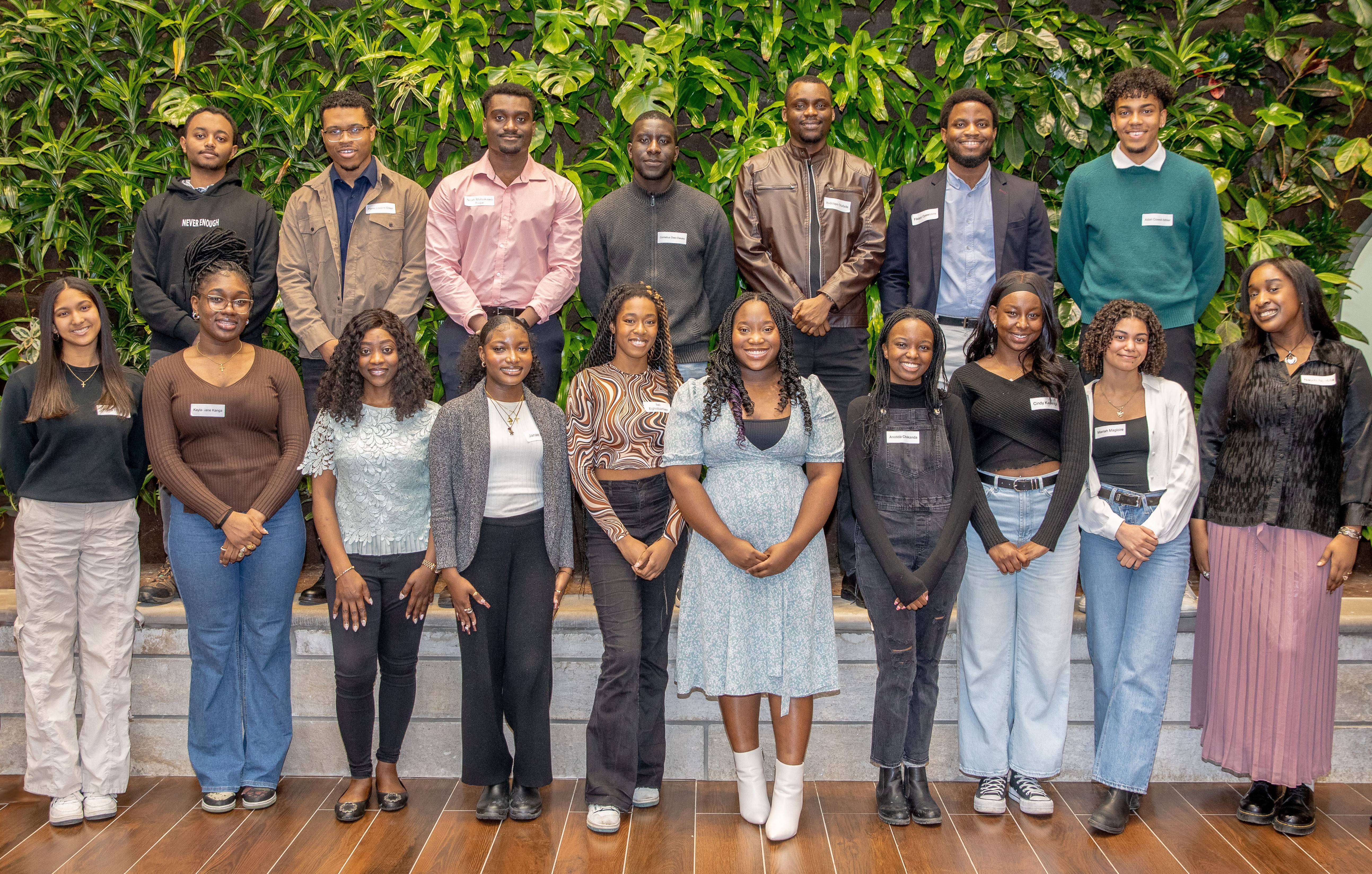 Image of 17 students representing the 2023/2024 cohort of BLUE students